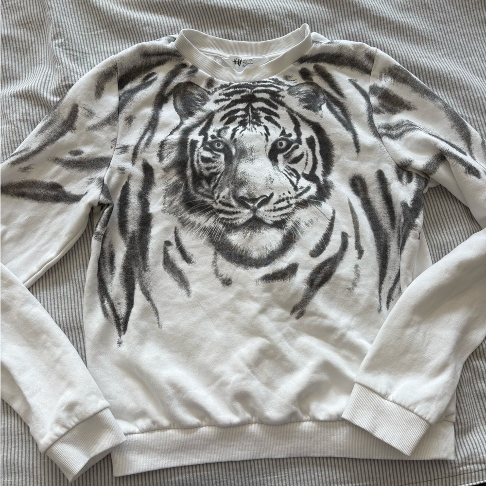 H&M Black and White Tiger Graphic Sweater
